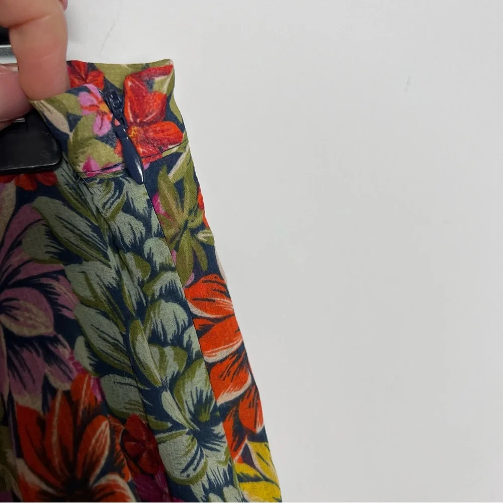 A27 Urban‎ Outfitters Floral Succulent Mini Skirt